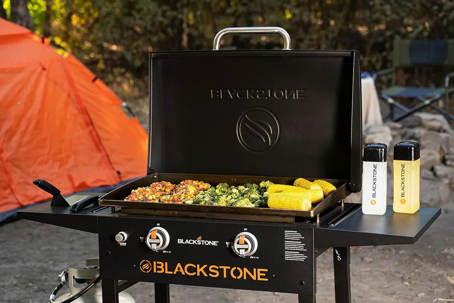 Blackstone 1883 Original 28 Griddle with Integrated Protective Hood and Counter Height Side Shelves wourant