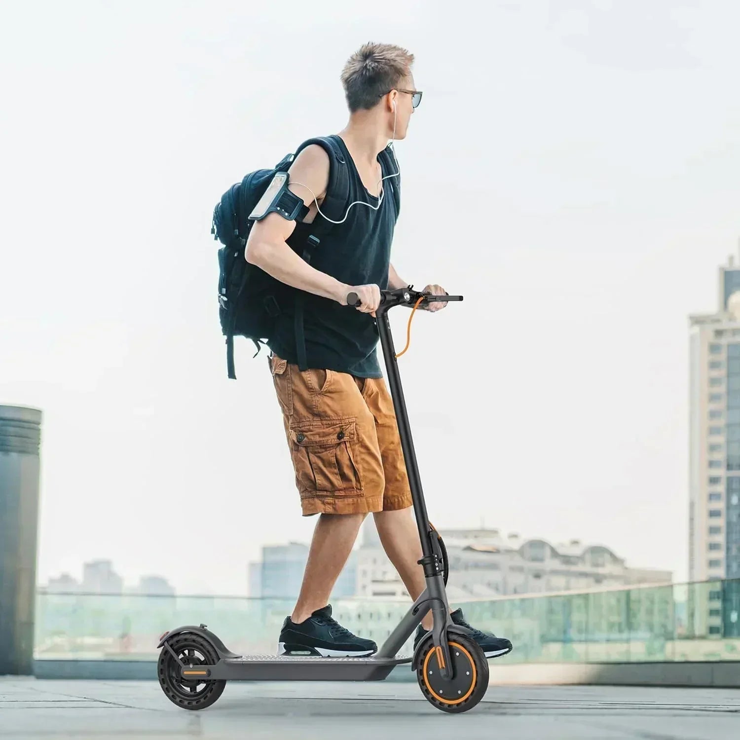Electric Scooter 350W/500W Powerful Motor 8.5"/10" Solid Tires 19/22Mph 28/21/12 Miles Range wourant