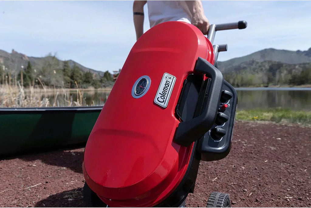 RoadTrip 285 Portable Stand-Up Propane Grill with 3 Adjustable Burners Instastart Ignition 20,000 BTUs wourant