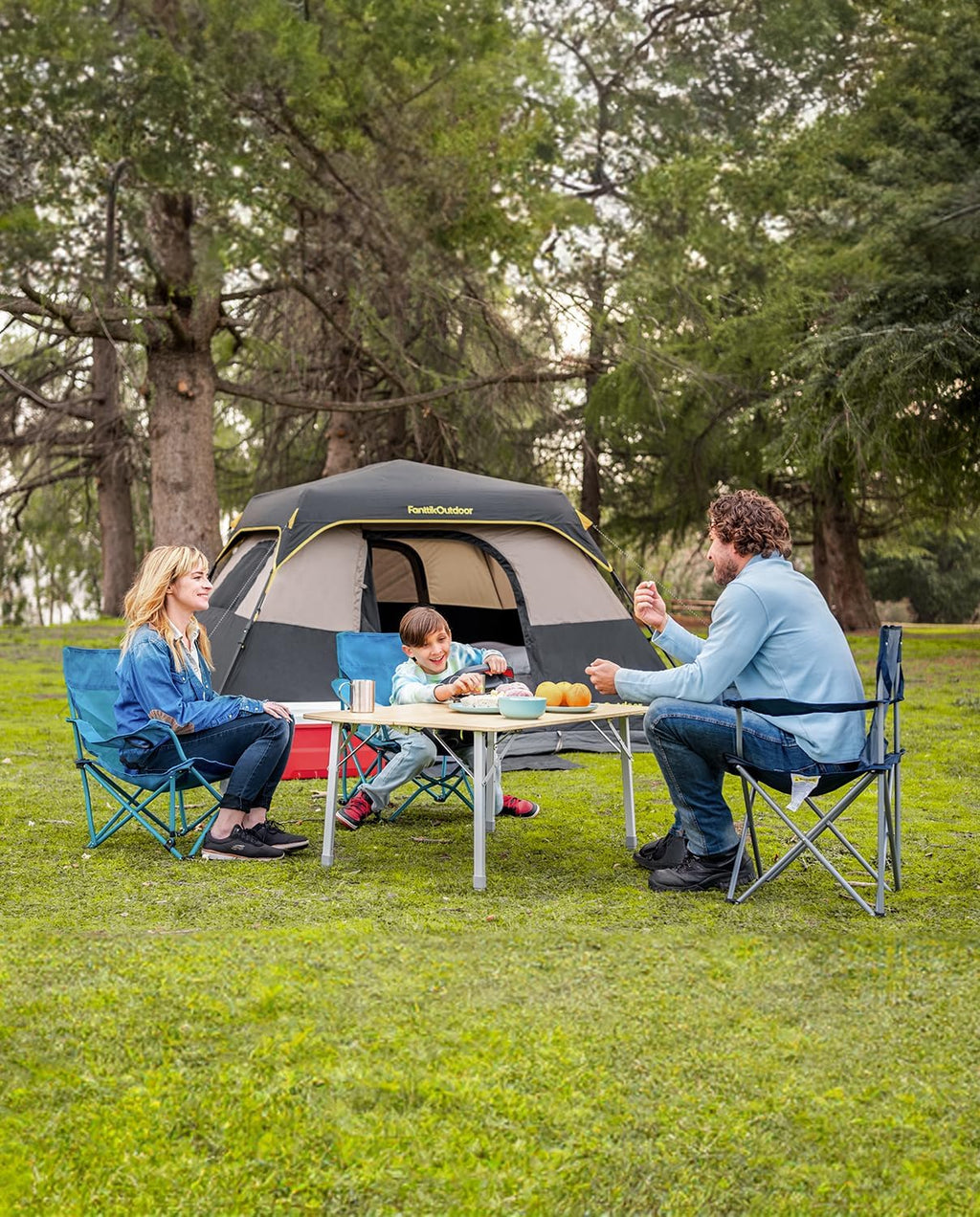 Portable camping tent for 4/6/8/10 people with instant cabin and rainproof and windproof wourant