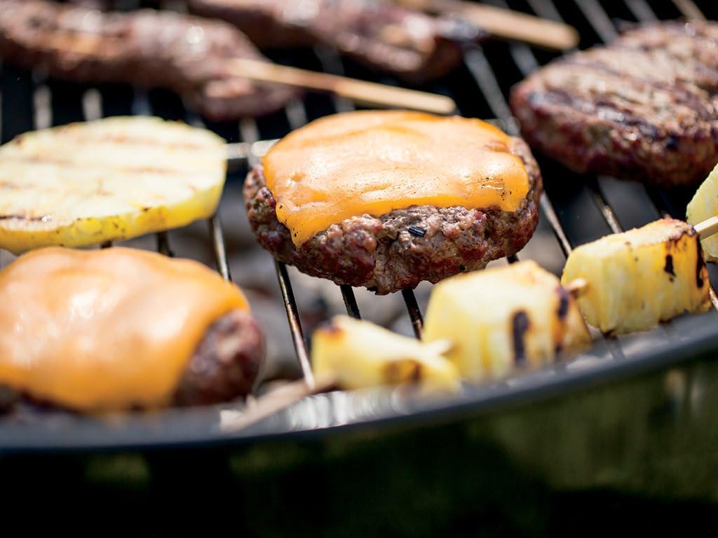 Weber Original Kettle 22-Inch Charcoal Grill wourant