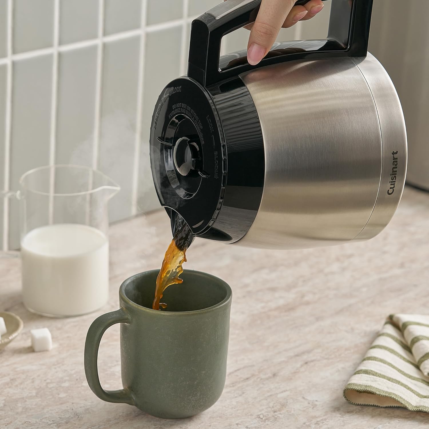 uisinart 12-Cup Coffee Maker, Programmable PerfecTemp Thermal Carafe Coffee Machine with 1-4 Cup Setting, Brew Strength Control and Brew Pause wourant