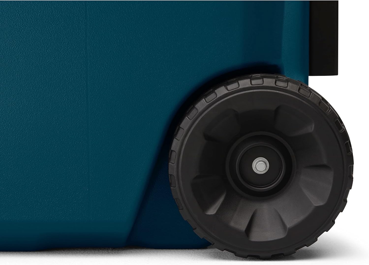 Coleman Insulated Portable Rolling Cooler with Wheels, Leak-Proof Outdoor Hard Cooler, Keeps Ice for Up to 5 Days, 100 Quart wourant