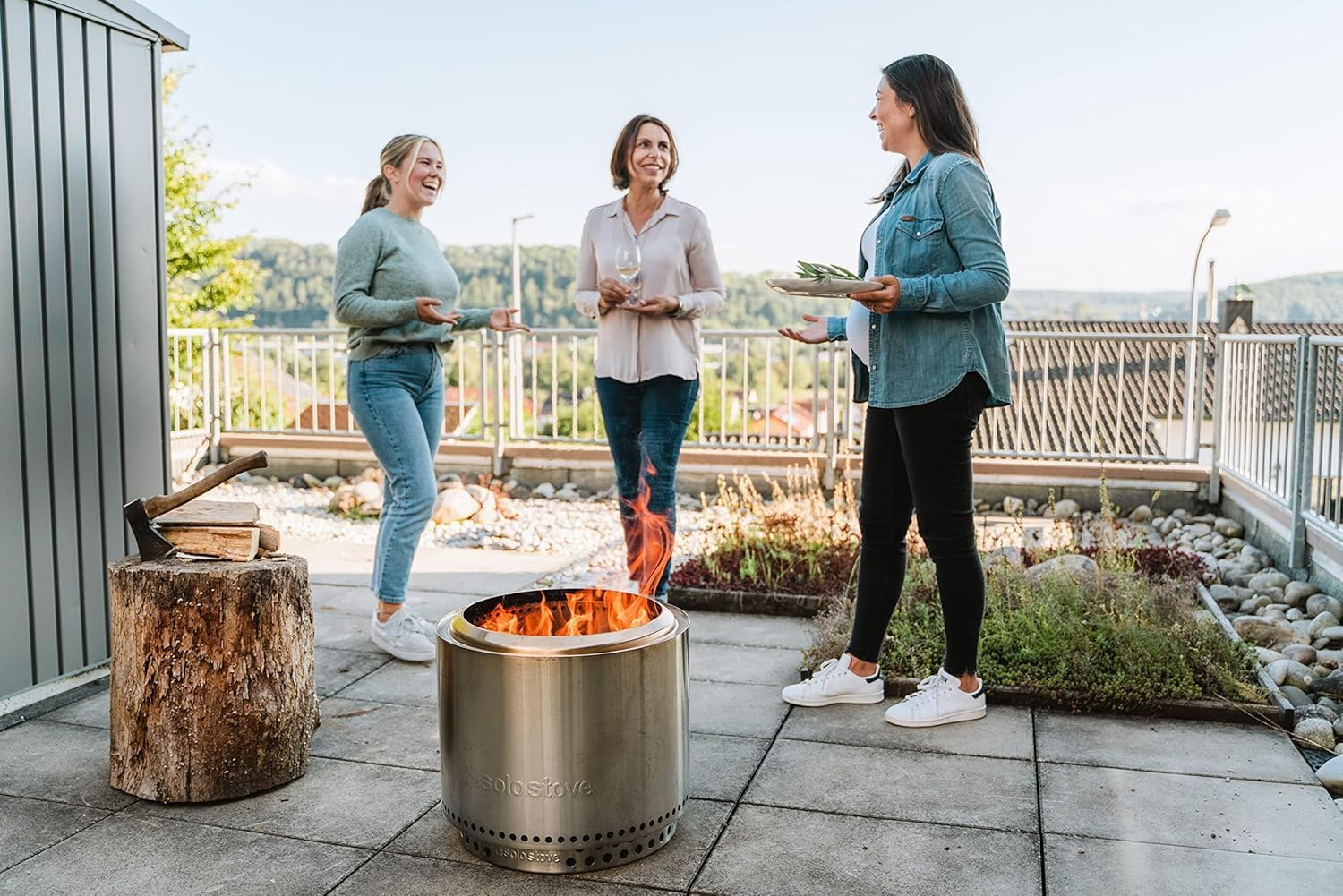 Solo Stove Bonfire 2.0 with Stand, 19.5 Inch Smokeless Fire Pit with Removable Ash Pan - Portable Outdoor Fire Pit - Stainless Steel Wood Burning Fireplace, Ideal for 4-6 People, 21.75 lbs wourant