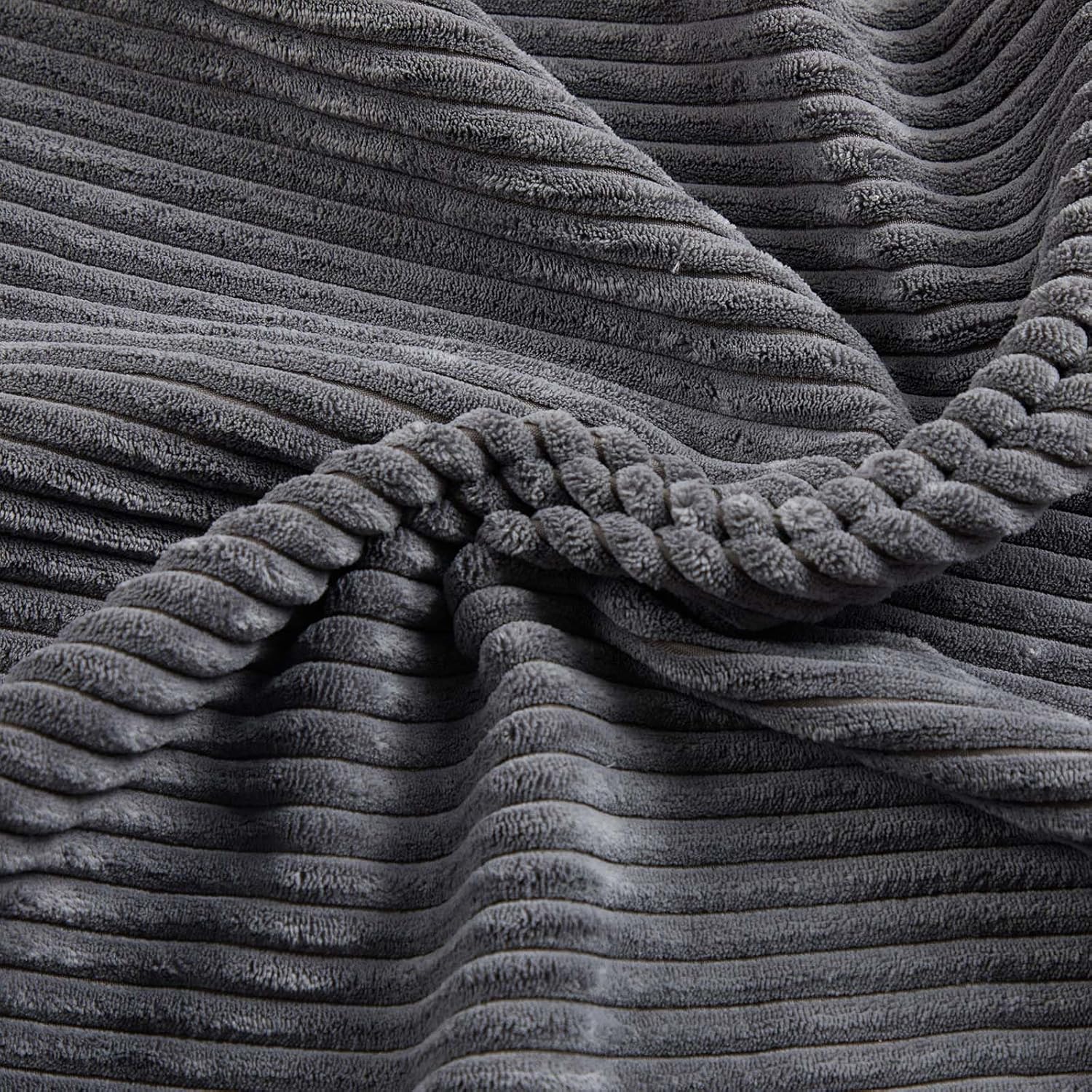 Convertible Futon Sofa Bed, 66 Inch Corduroy Futon Sofa Recliner Sofa Bed for Small Spaces, Playrooms or Offices wourant