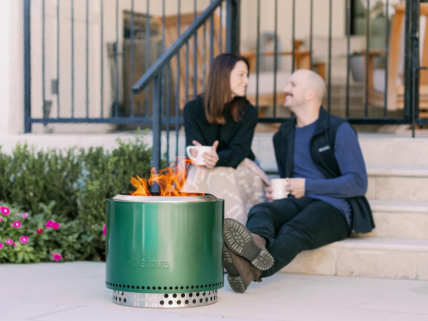Solo Stove Bonfire 2.0 with Stand, 19.5 Inch Smokeless Fire Pit with Removable Ash Pan - Portable Outdoor Fire Pit - Stainless Steel Wood Burning Fireplace, Ideal for 4-6 People, 21.75 lbs wourant