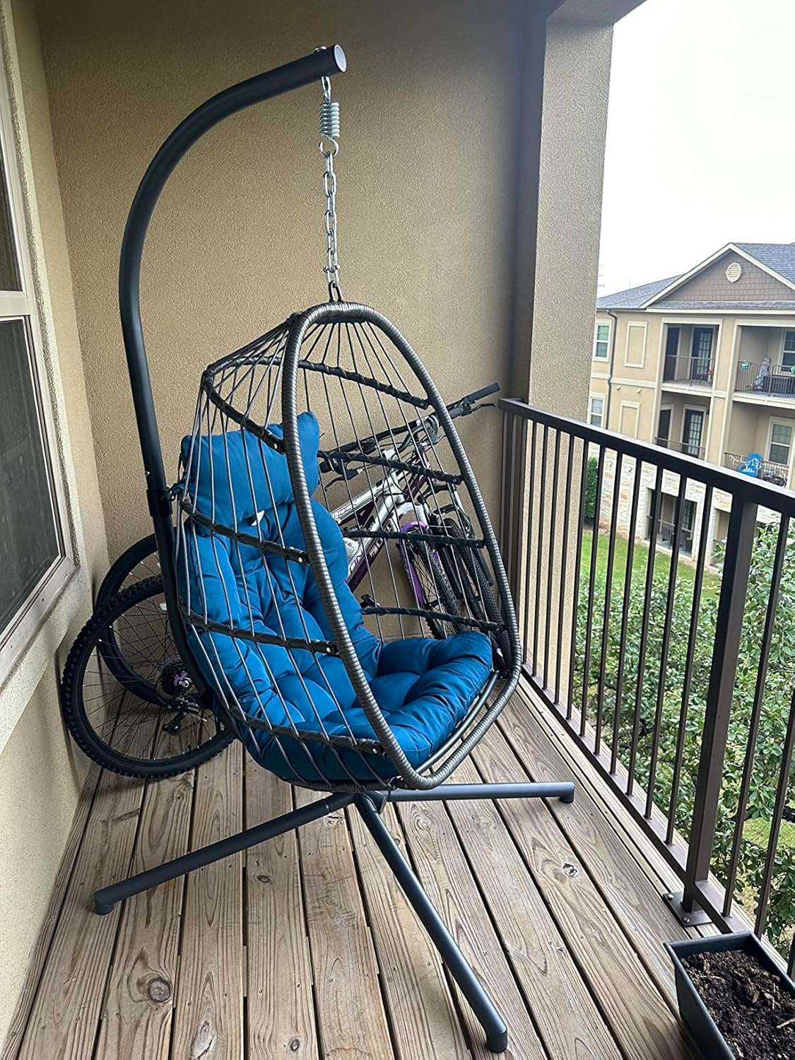 Yechen Indoor Outdoor Egg Hanging Chair Patio Wicker Swing Egg Chair Indoor Swinging Chair wourant
