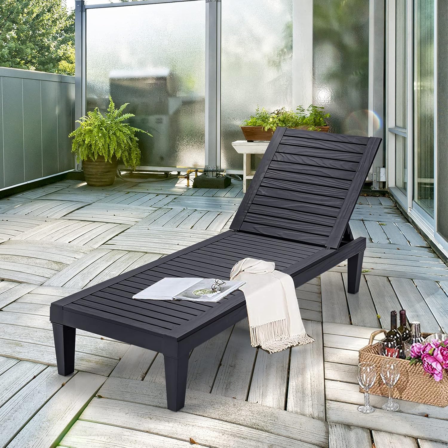 Outdoor Chaise Lounge Chair, Lightweight Patio Lounge Recliner Chair with Adjustable Backrest, 5 Reclining Positions Chaise Lounger for Patio, Beach, Balcony, Poolside, Backyard (1, Black) wourant