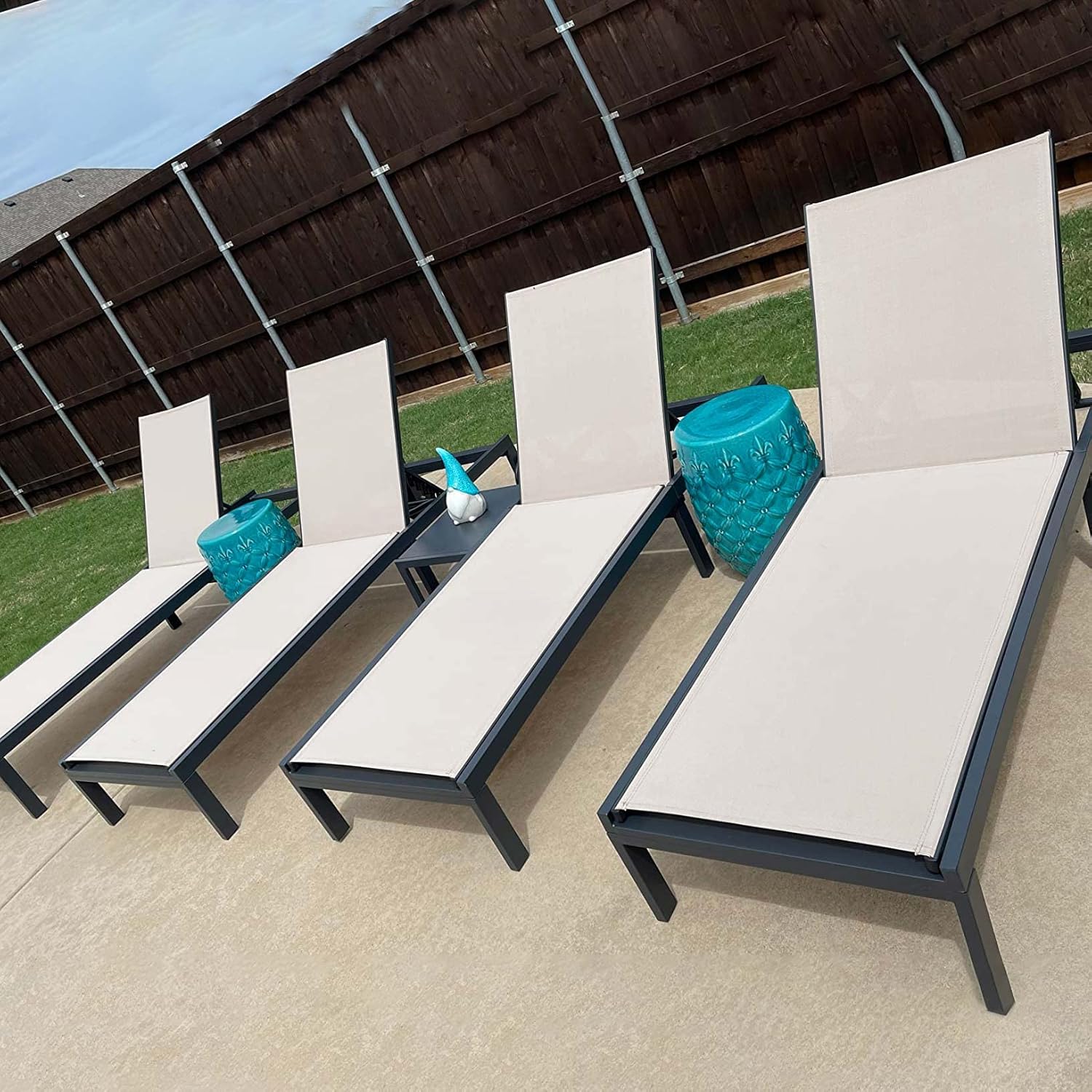 PURPLE LEAF Patio Tanning Lounge Chair Set with Face Down Hole Outdoor Aluminum Adjustable Reclining Chairs Wheels Pillows and Table for Poolside Beach Sunbathing Lounger, Beige wourant