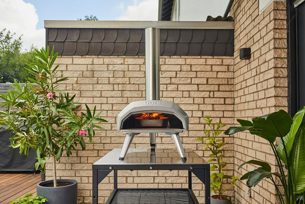Ooni Karu 12 Multi-Fuel Outdoor Pizza Oven Reaches 950°F and Cooks 12 Inch Pizzas wourant