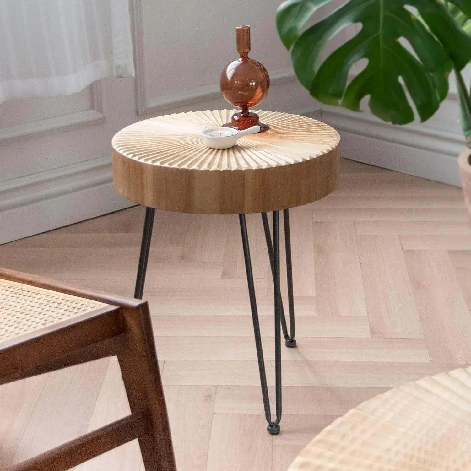 Two-Piece Modern Farmhouse Living Room Coffee Table Set Round Nesting Tables wourant
